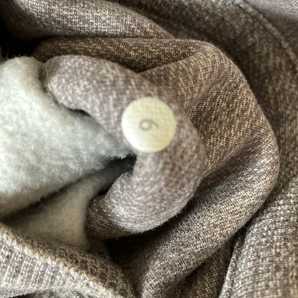 RARE LULULEMON Scuba Hoodie! - Picture 9 of 10